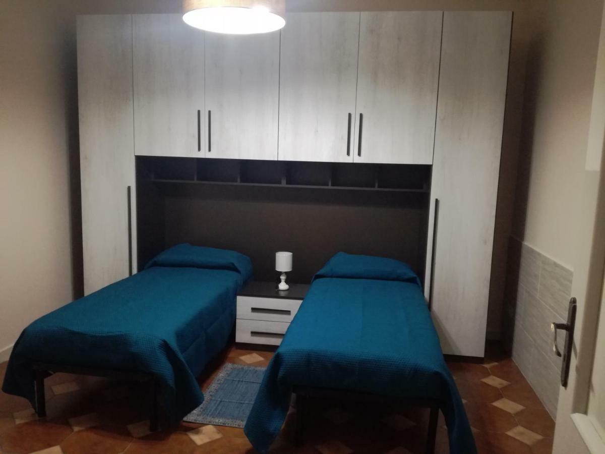 Casa Vacanza Petrulli Zafferana Etnea Ngoại thất bức ảnh