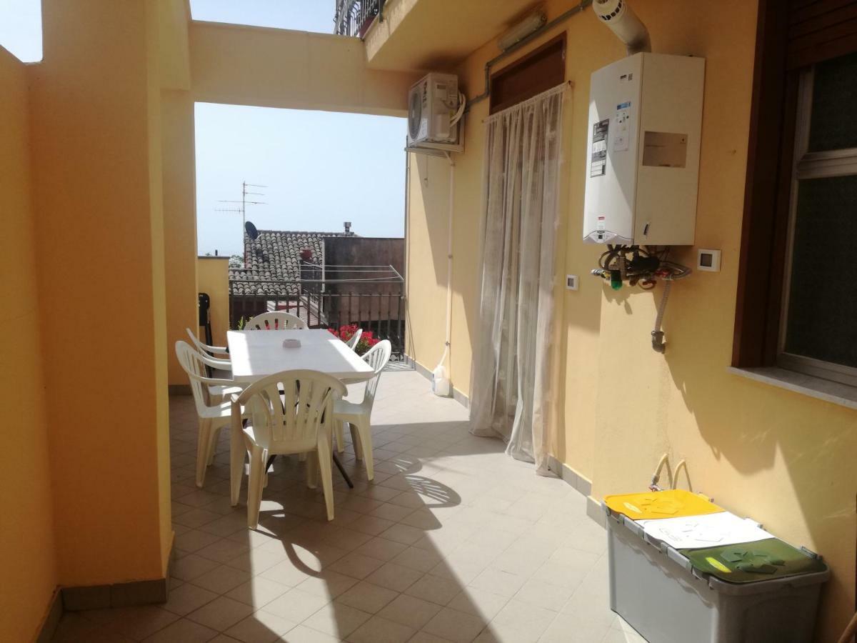 Casa Vacanza Petrulli Zafferana Etnea Ngoại thất bức ảnh