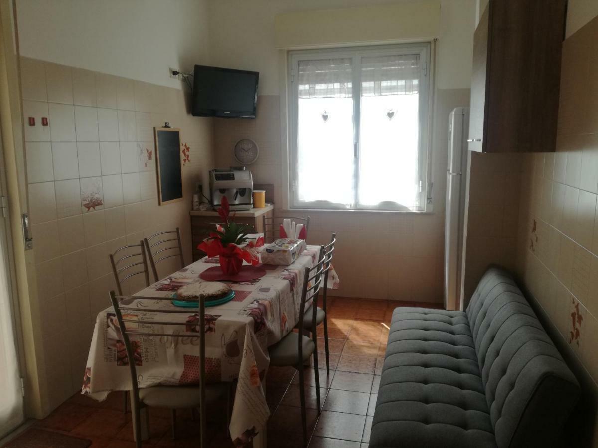 Casa Vacanza Petrulli Zafferana Etnea Ngoại thất bức ảnh